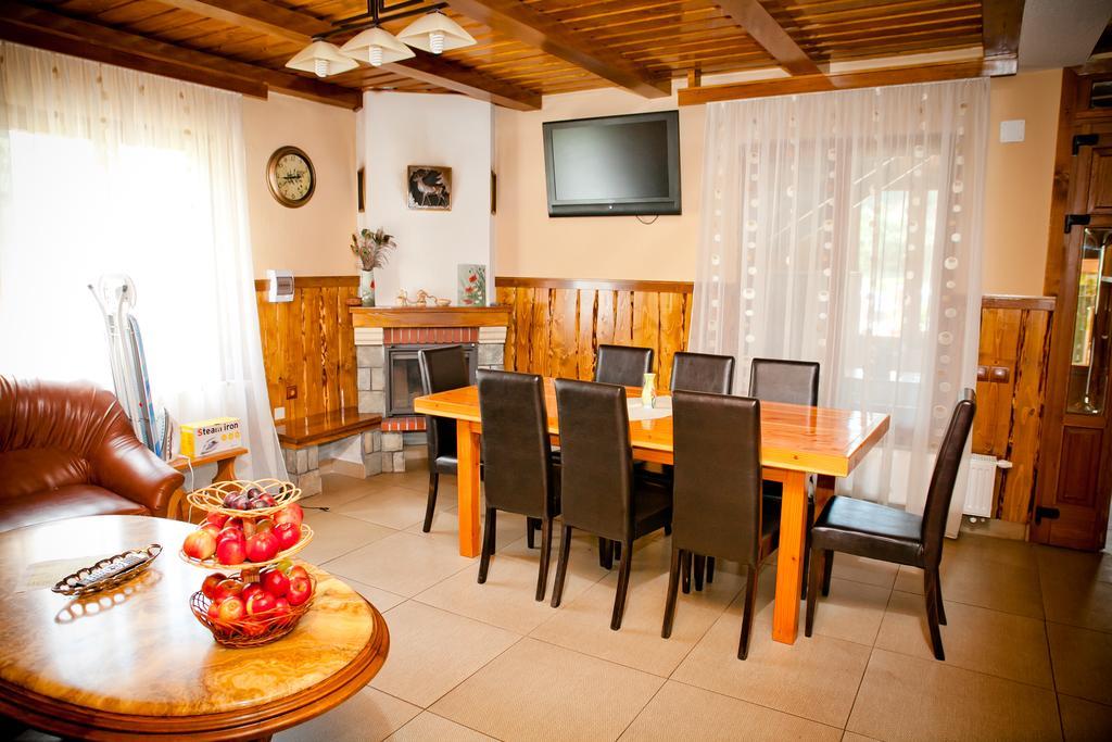 Conacul de sub munte Villa Novaci-Străini Exterior foto