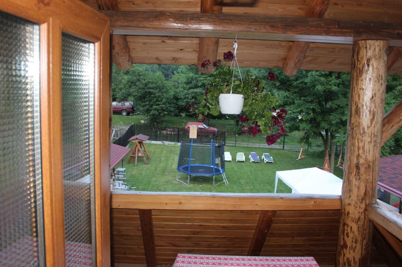 Conacul de sub munte Villa Novaci-Străini Exterior foto